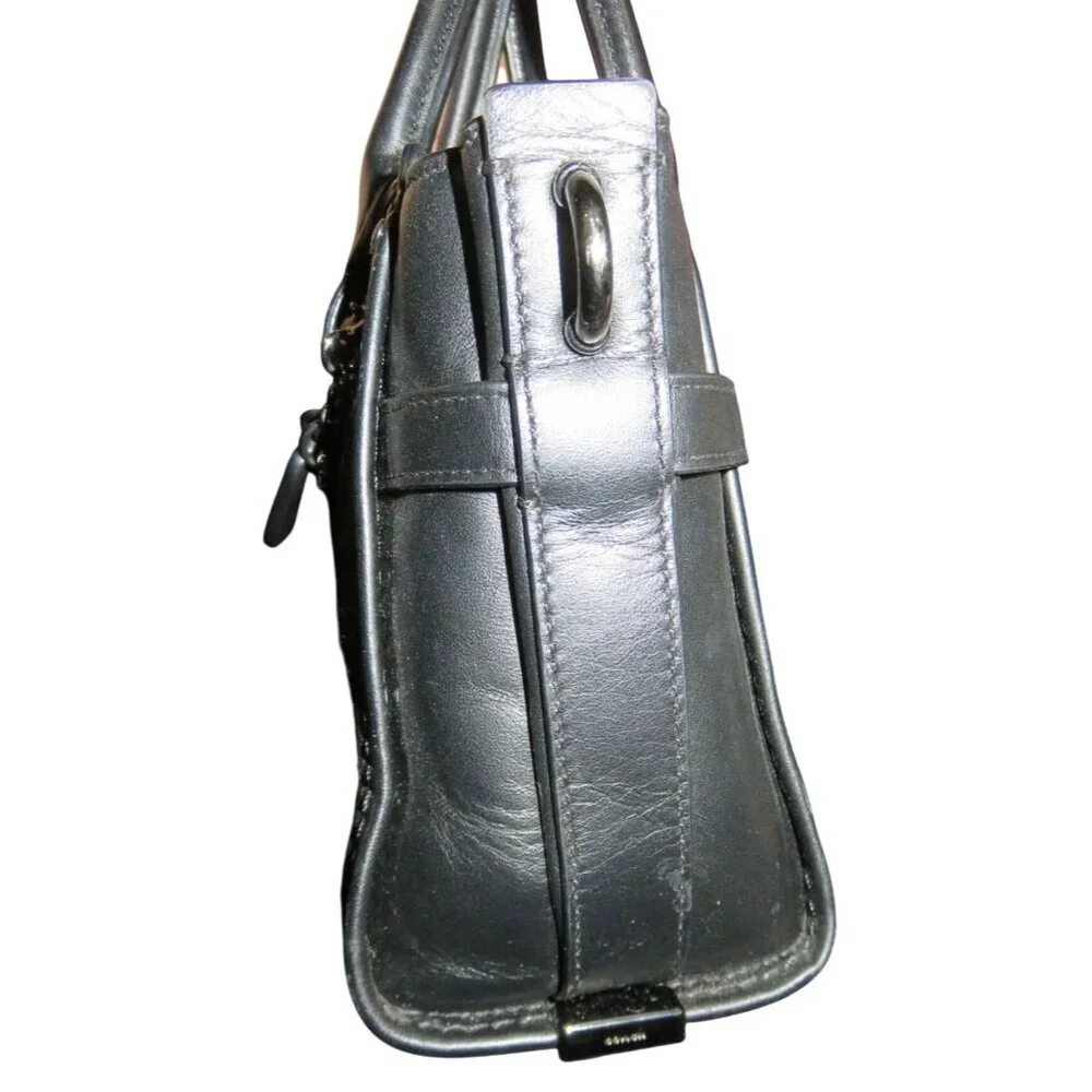 Coach chic versatile